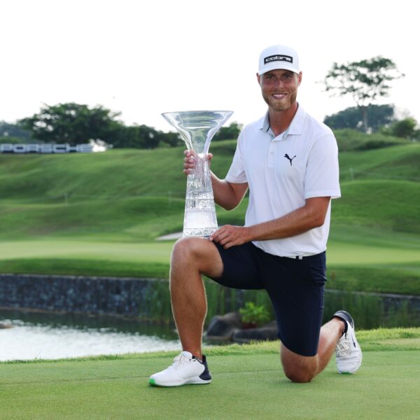 Svensson Speeds to Porsche Singapore Classic Victory