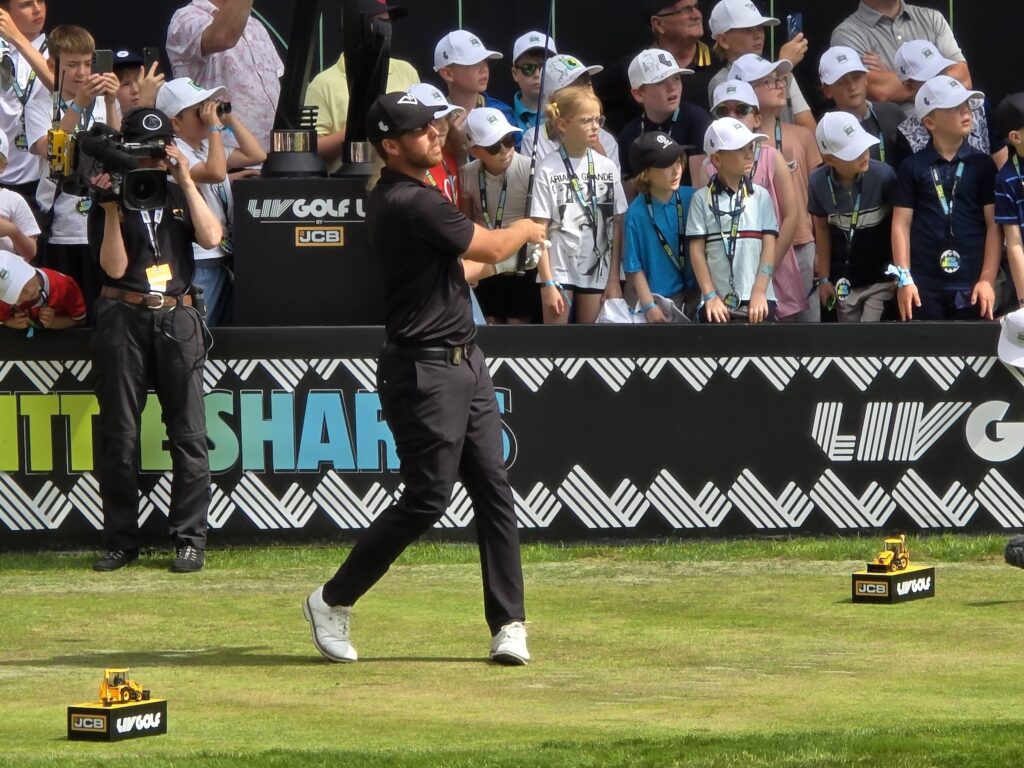 Andy Ogletree tees off from 1st tee on the final round of LIV Golf UK