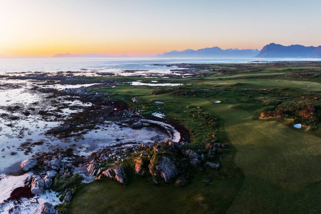 Lofoten Links