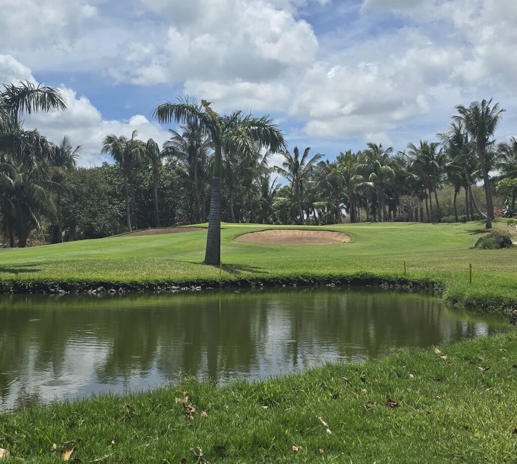 Paradis Beachcomber Golf Course