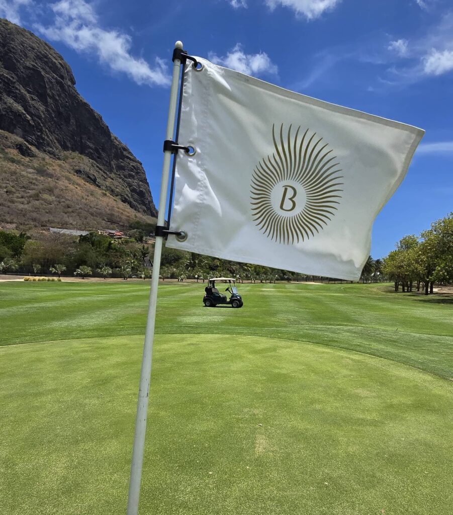 Paradis Beachcomber Golf Course Flag