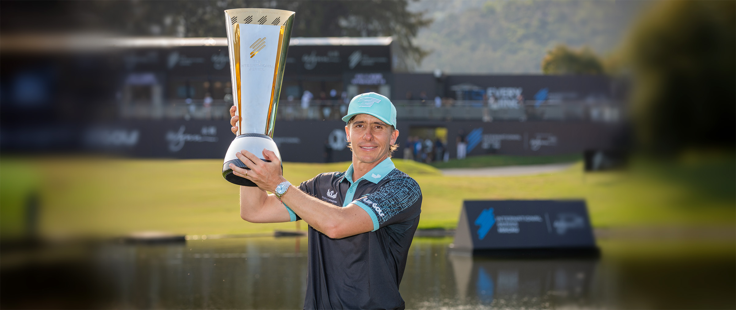 Carlos Ortiz with the International Series Macau Trophy