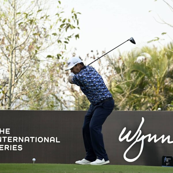 Reed’s Stellar 64 Propels Him to 13-Under at…