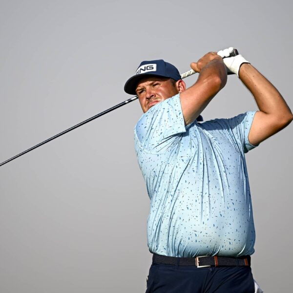 Van Veen and Ritchie Share a One-Stroke Lead…
