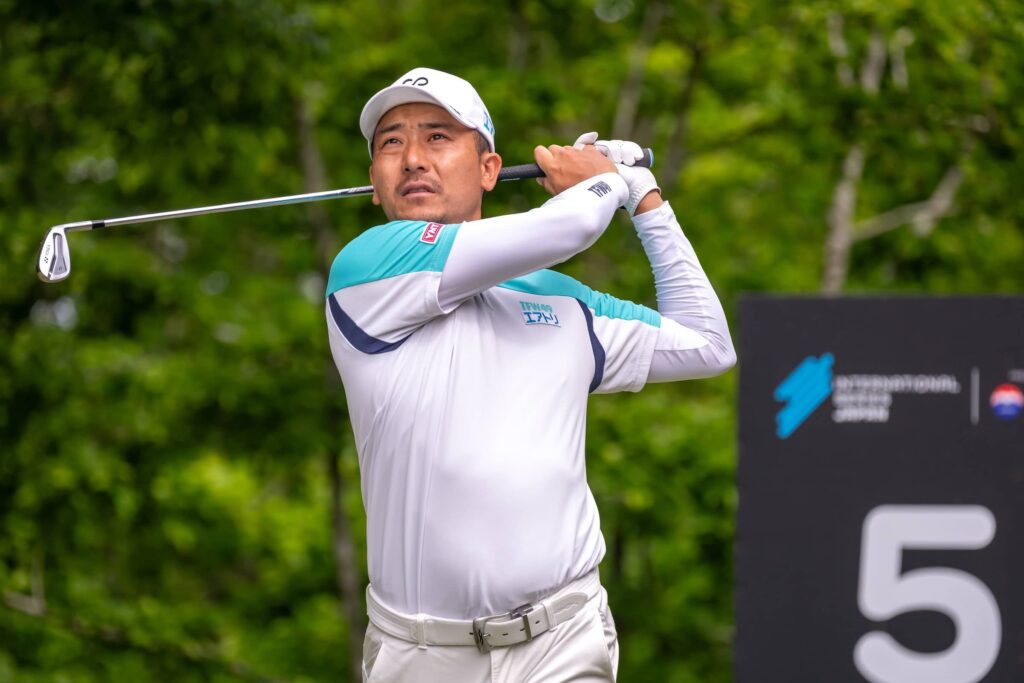 Japanese star Shunya Takeyasu shot a three-under 68 at Caledonian Golf Club to sit T2 after the second round of International Series Japan presented by Moutai.