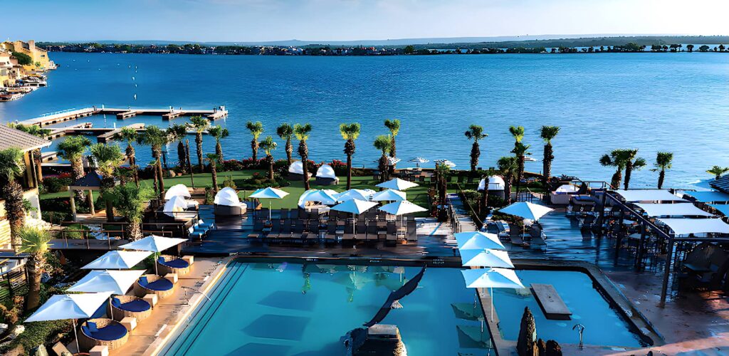Horseshoe Bay Resort